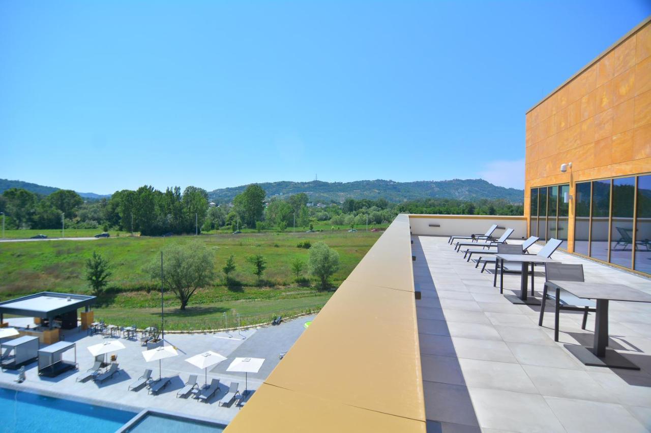 Rinas Mk Hotel Tirana מראה חיצוני תמונה View from the rooftop