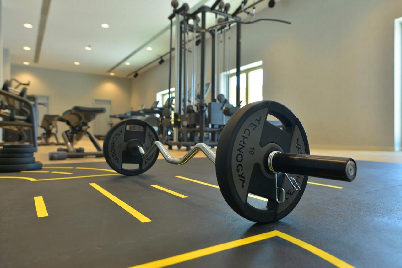 Rinas Mk Hotel Tirana מראה חיצוני תמונה A barbell