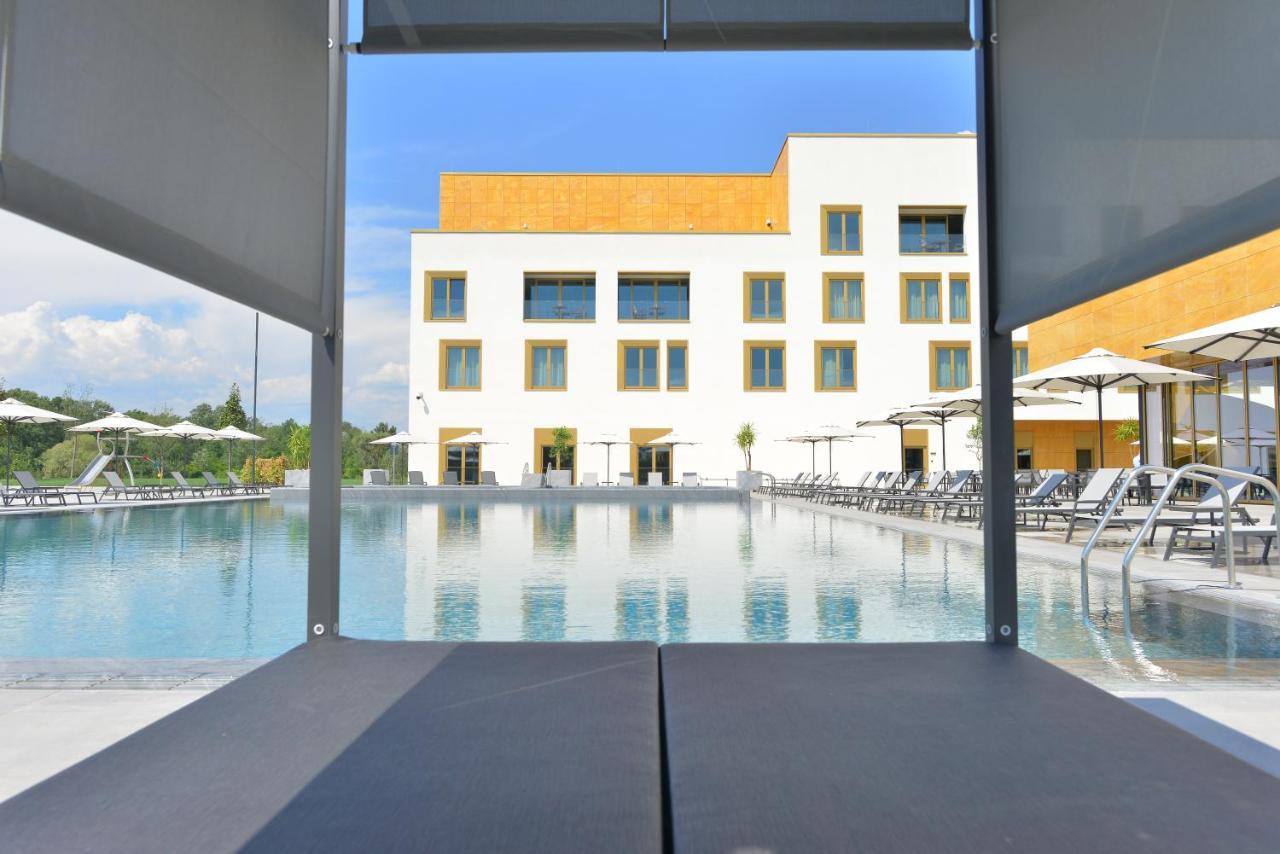 Rinas Mk Hotel Tirana מראה חיצוני תמונה
