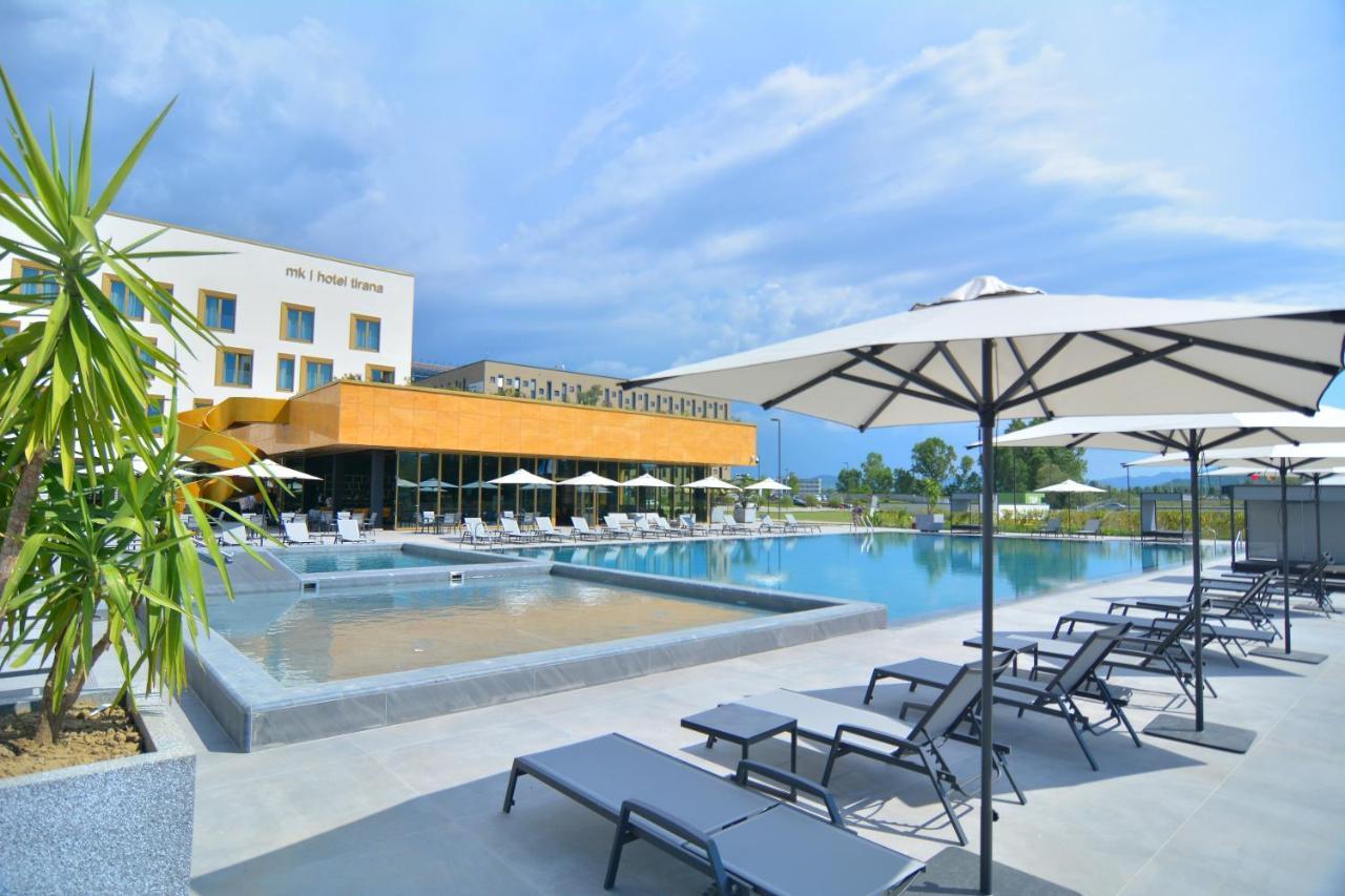 Rinas Mk Hotel Tirana מראה חיצוני תמונה The swimming pool at the hotel