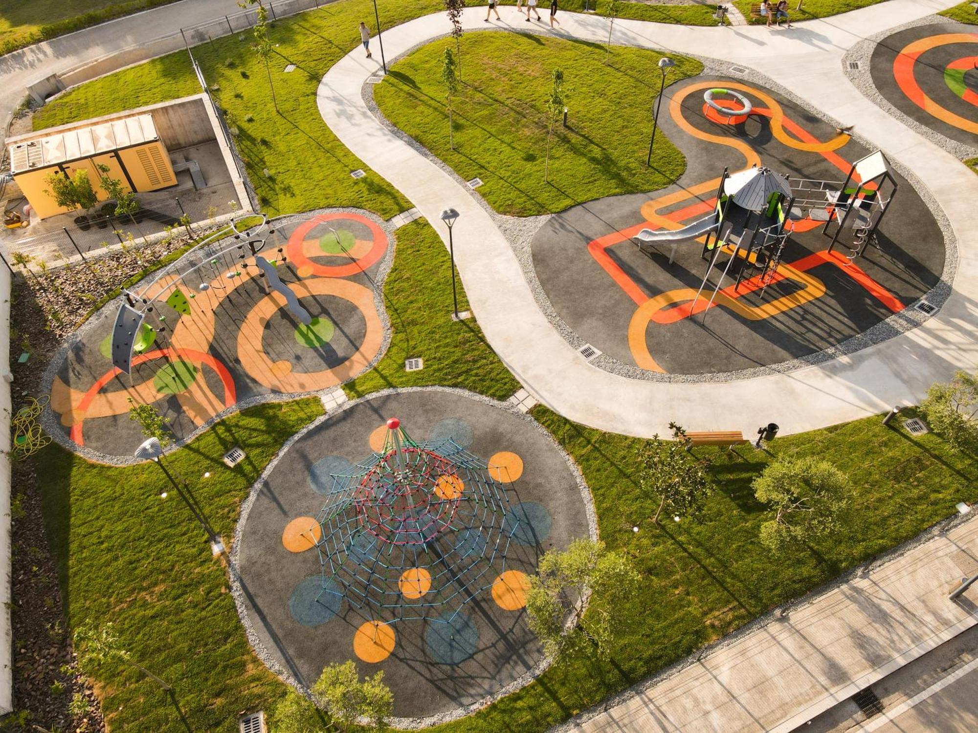 Rinas Mk Hotel Tirana מראה חיצוני תמונה Aerial view of the park
